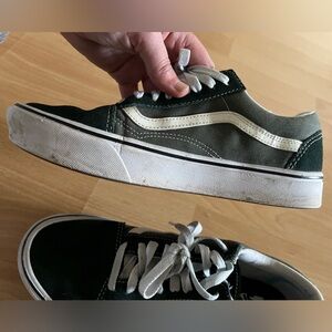 Vans suede gray / black & white shoes